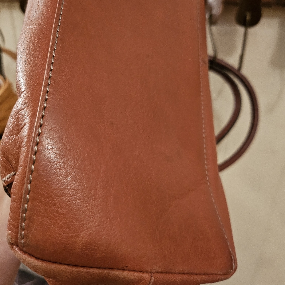 Clarks Brand Rust‎ Orange Leather Tote Bag Perfect For Fall - Picture 4 of 8